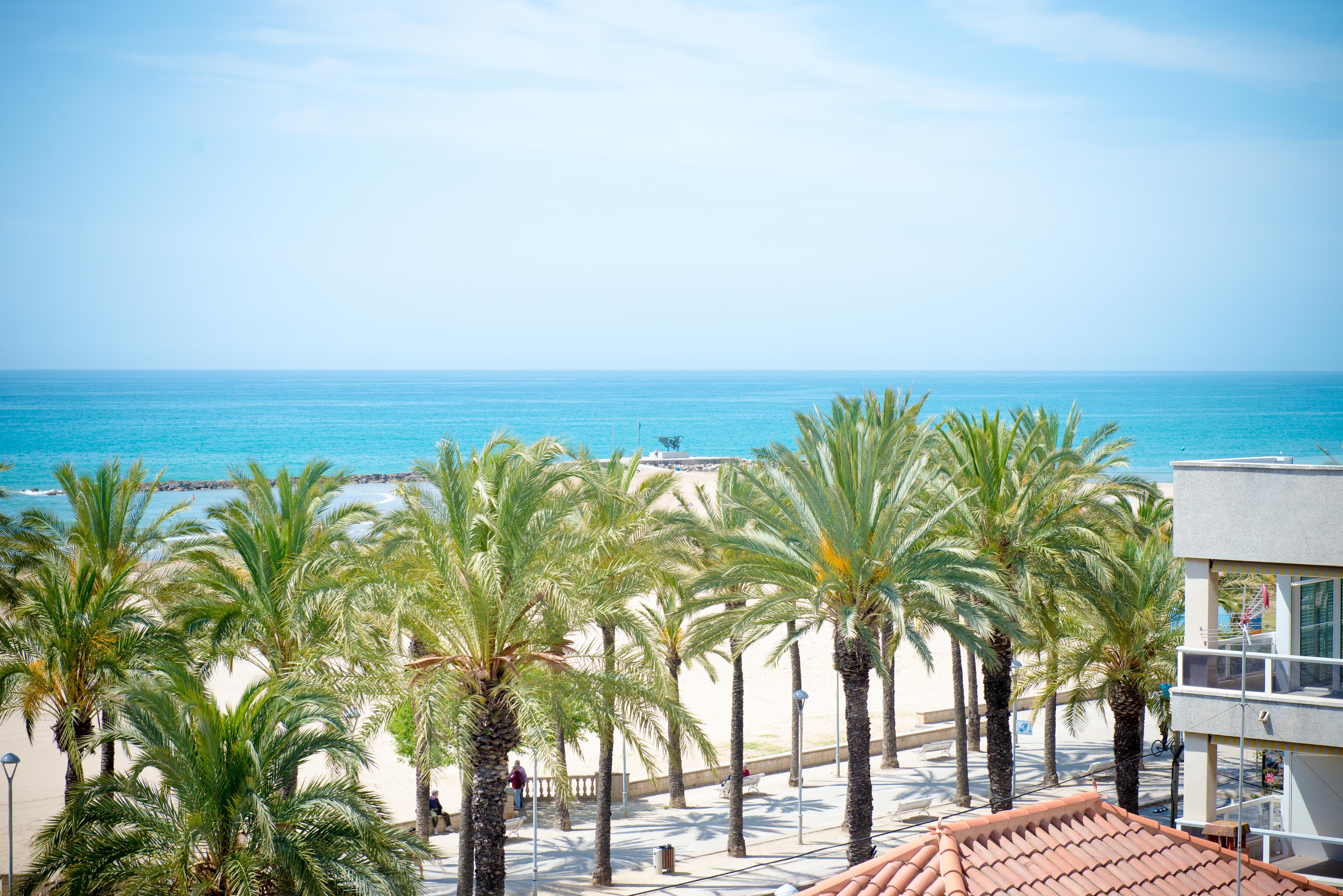 Atenea Park Suites & Apartments Vilanova i la Geltrú Exterior foto