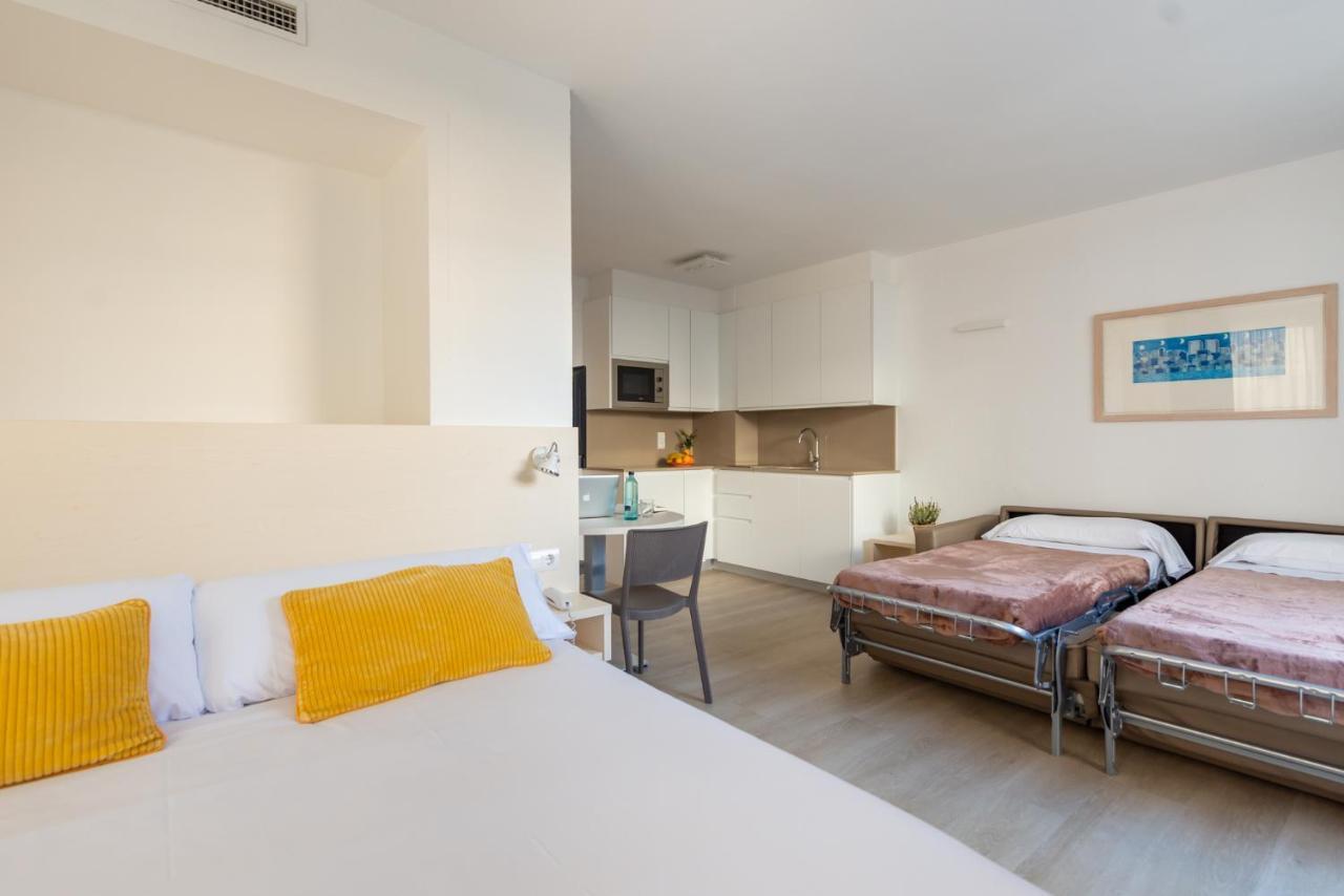 Atenea Park Suites & Apartments Vilanova i la Geltrú Exterior foto