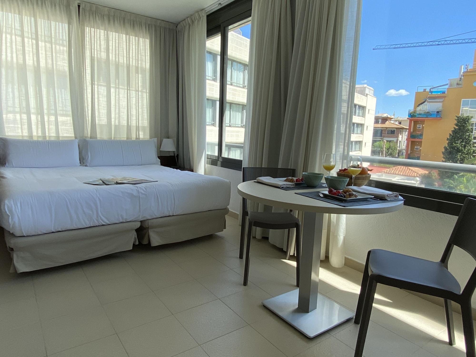 Atenea Park Suites & Apartments Vilanova i la Geltrú Exterior foto