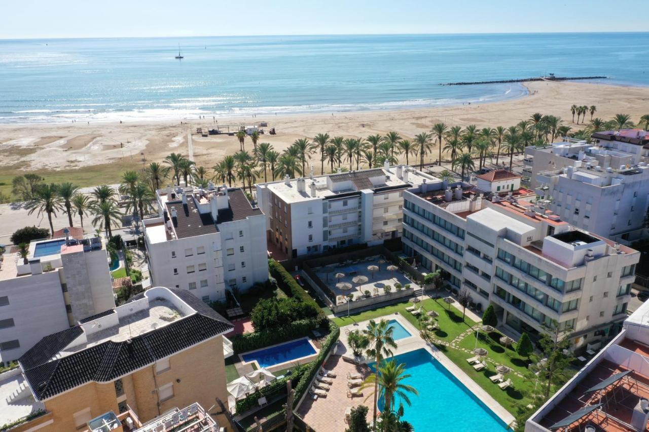 Atenea Park Suites & Apartments Vilanova i la Geltrú Exterior foto